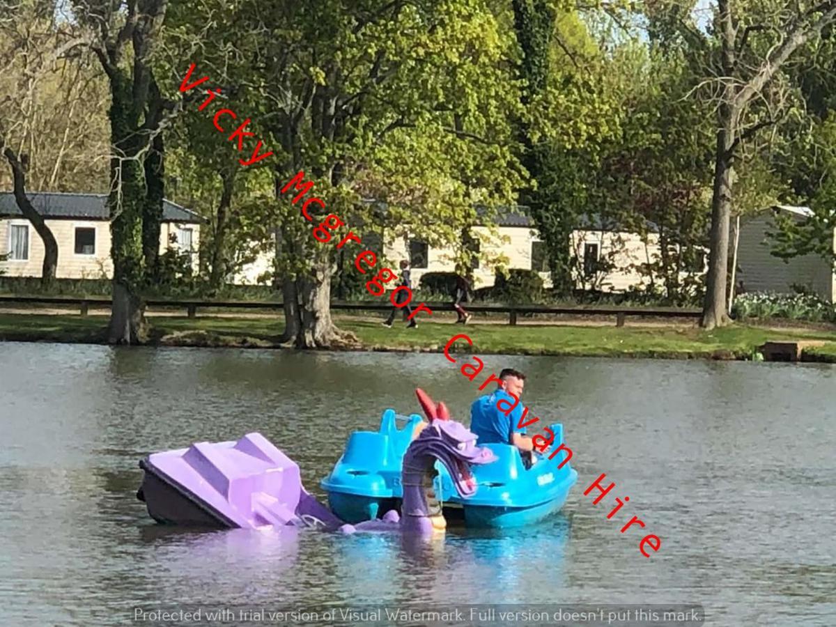 فندق Berwick Upon Tweedفي  Haggerston Castle Tower Lawn Hire المظهر الخارجي الصورة